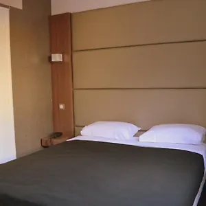 *** Hotel Schtak France